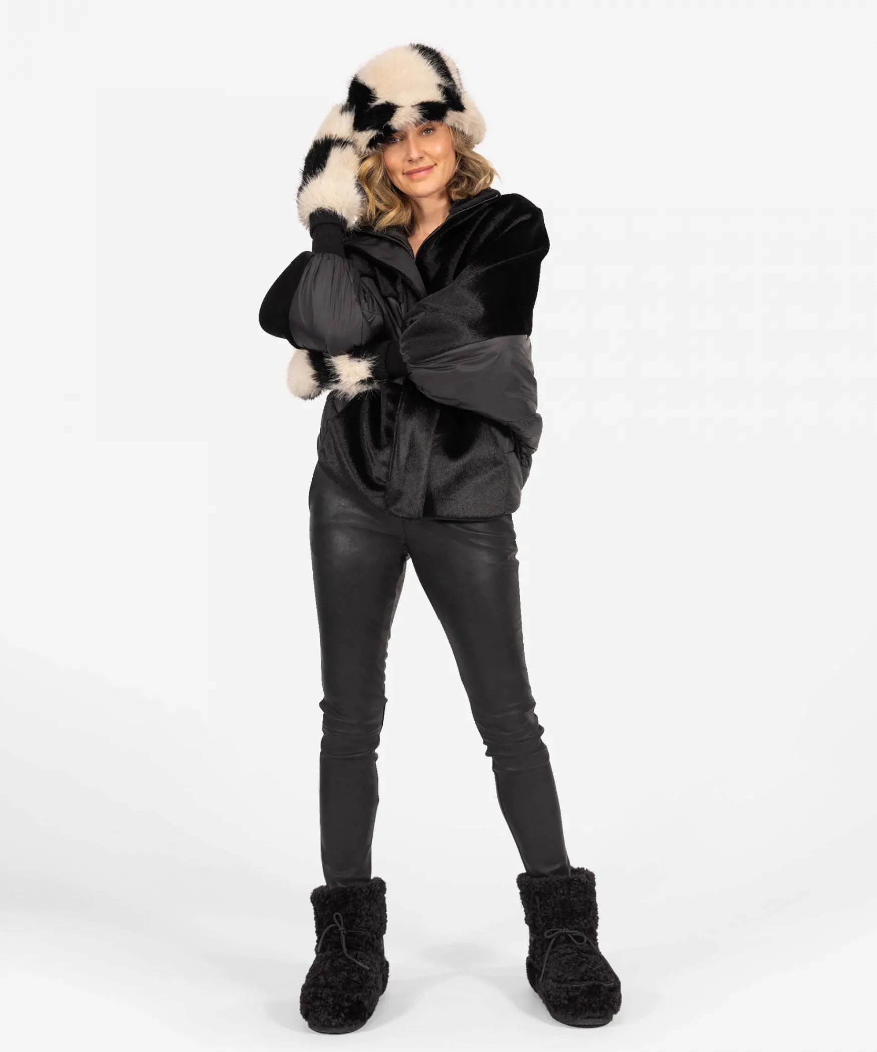 IBANA Bucket hat - Fur | < Hoeden En Petten