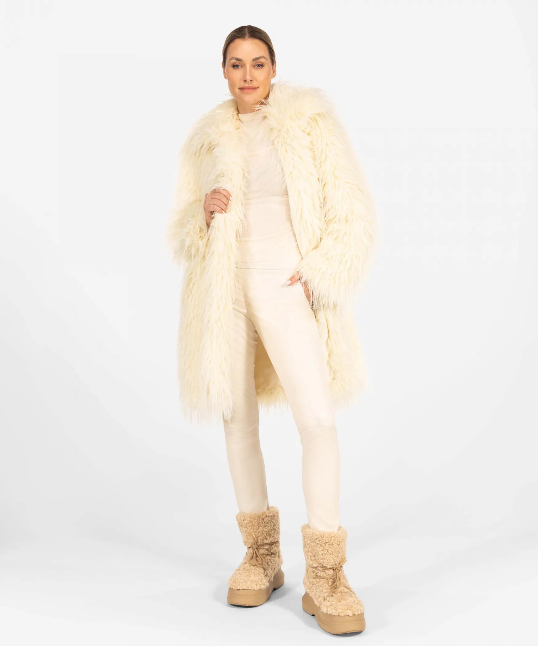 IBANA Celeste | < Faux Fur