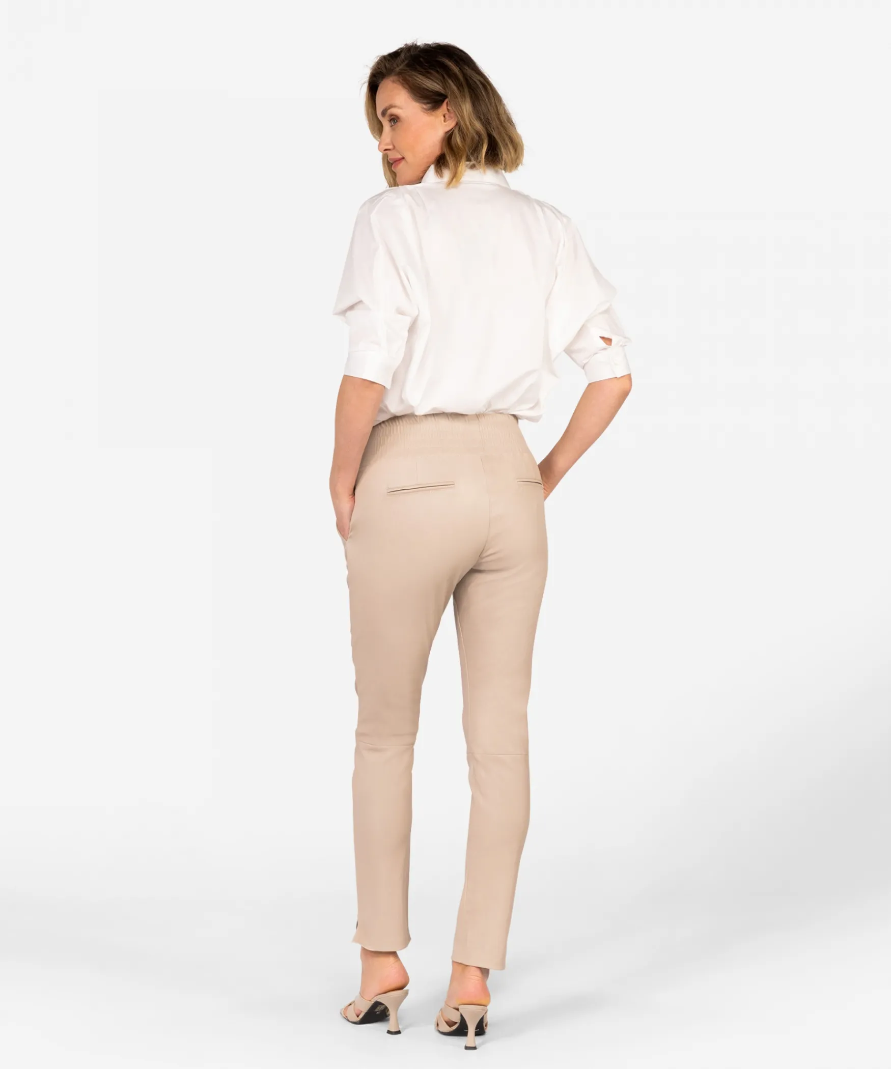 IBANA Colette | Almond < Leggings | Mid Waist