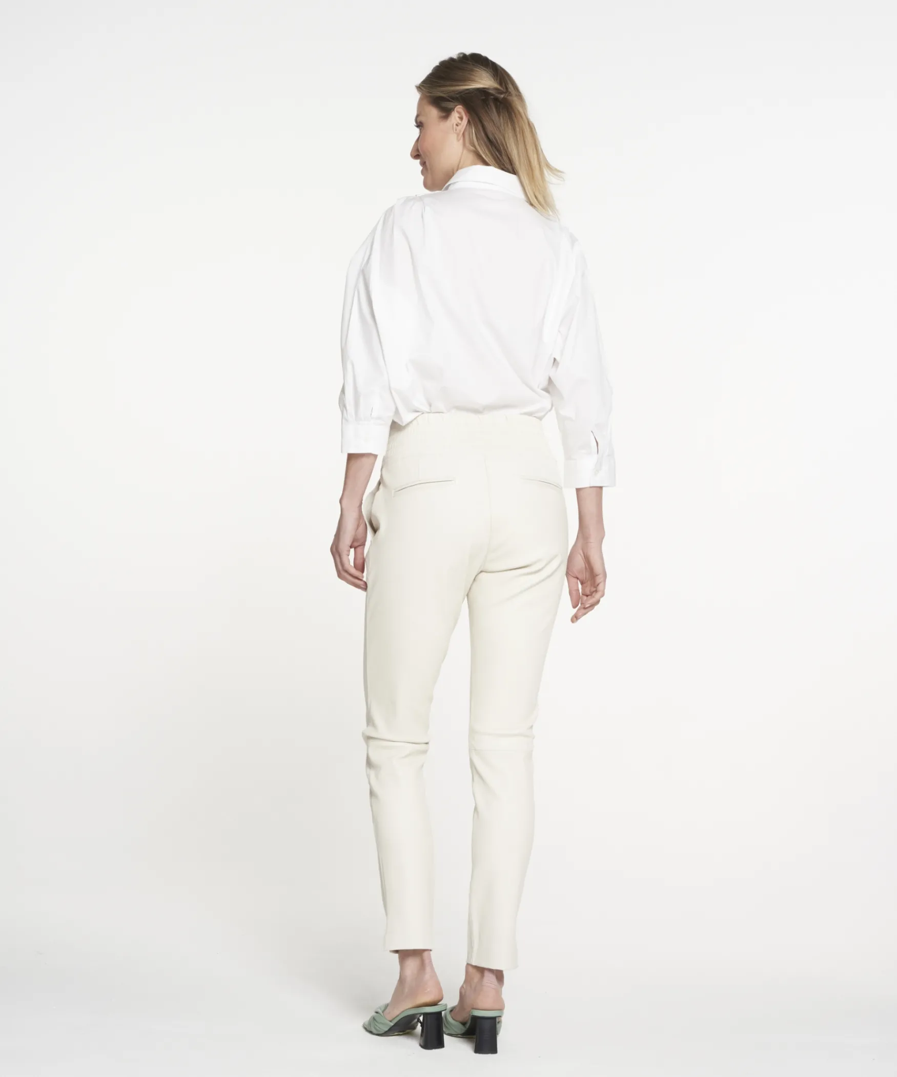 IBANA COLETTE | Off White< Leggings | Mid Waist