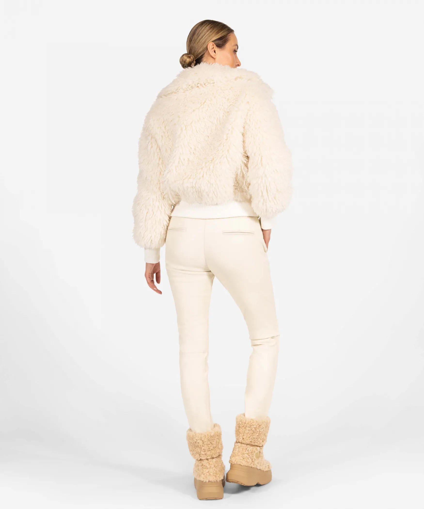 IBANA Josy | < Faux Fur