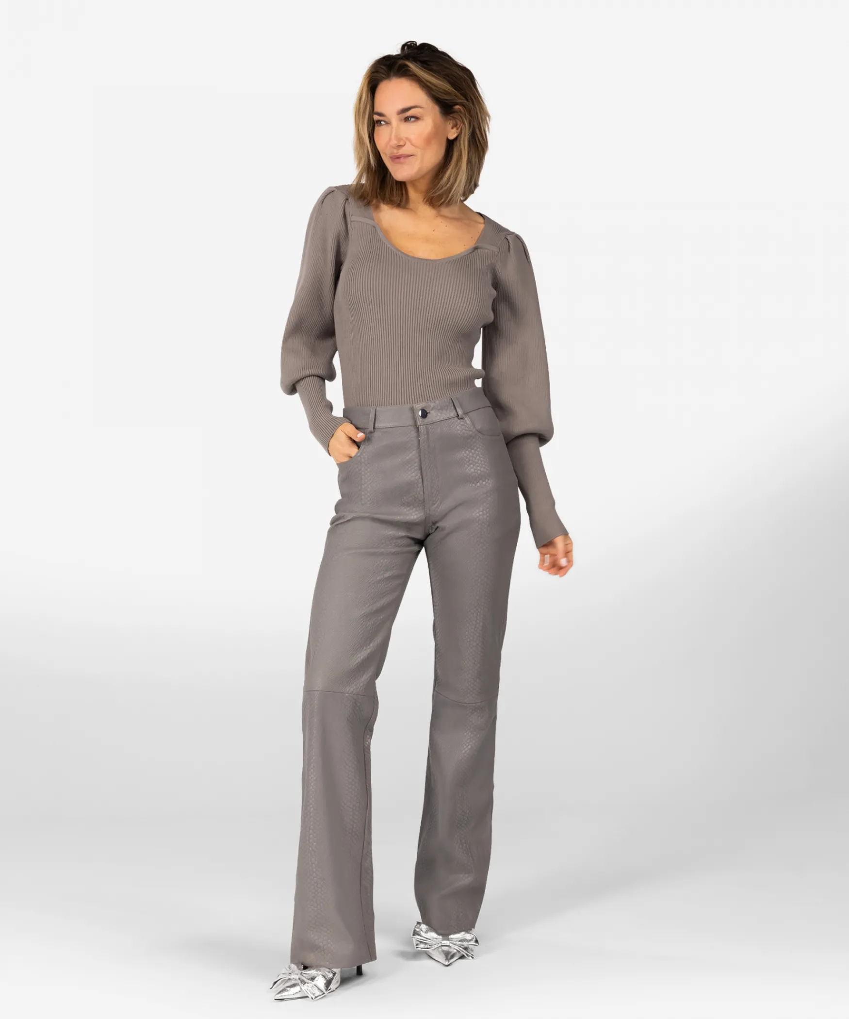 IBANA Passima Croco | < Flared | Mid Waist
