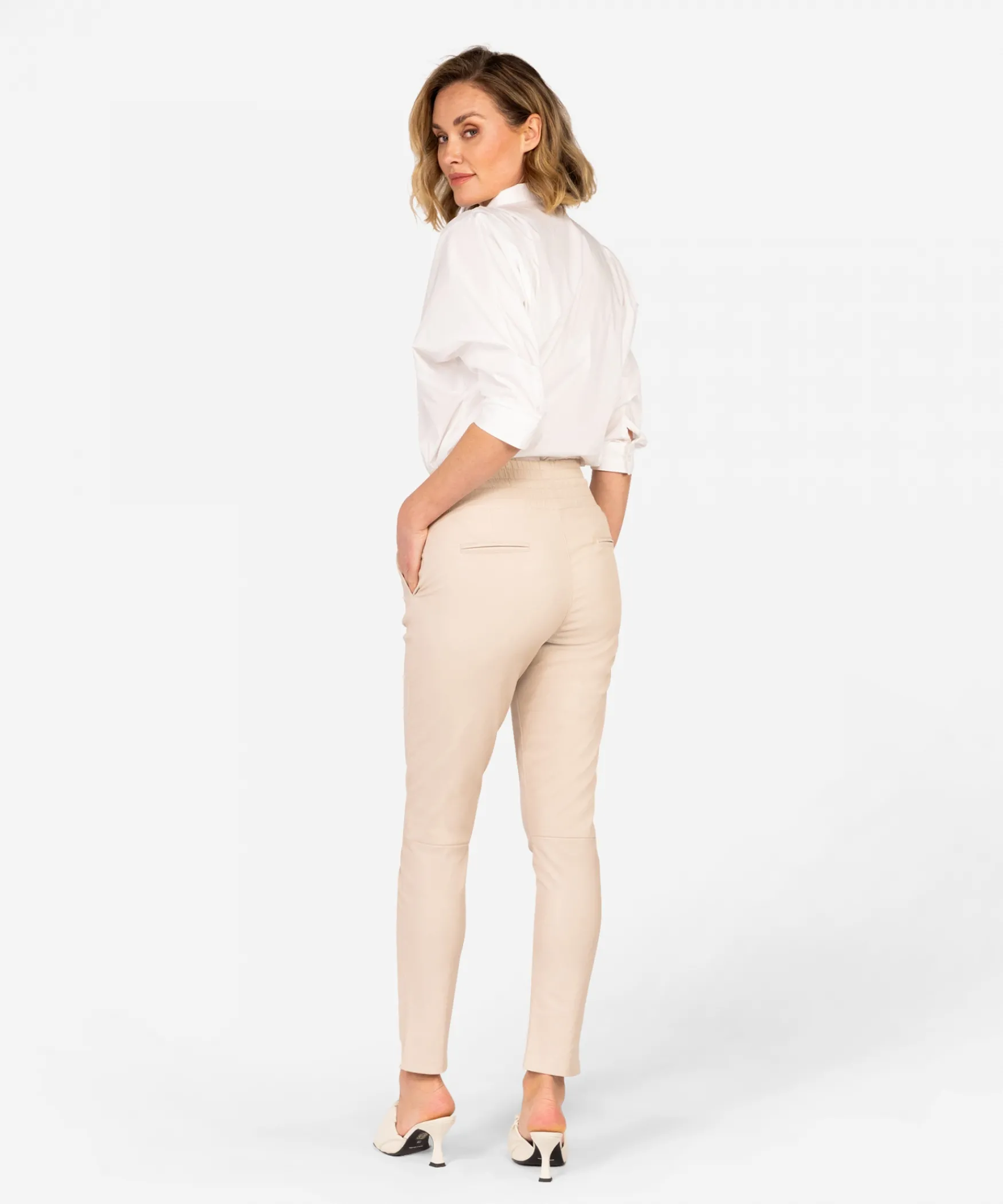 IBANA Poggy | Almond < High Waist | Leggings