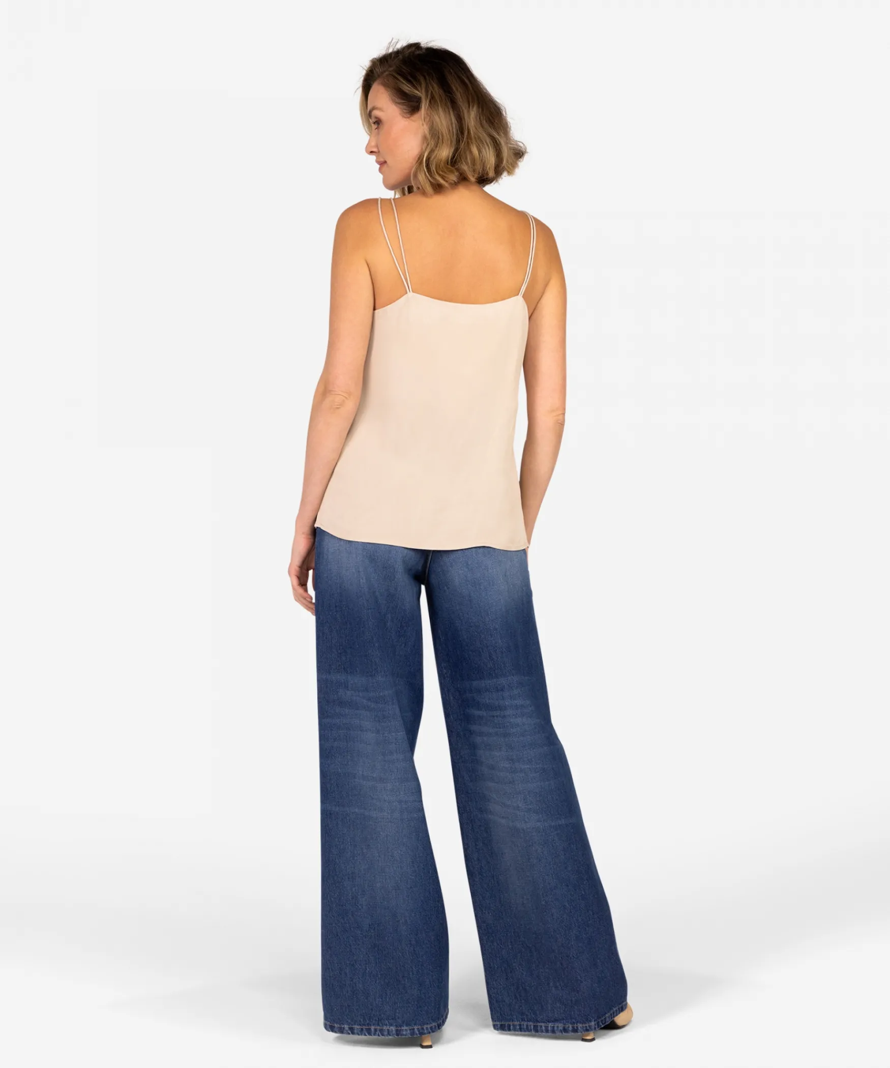 IBANA Taps | Almond white< Tops