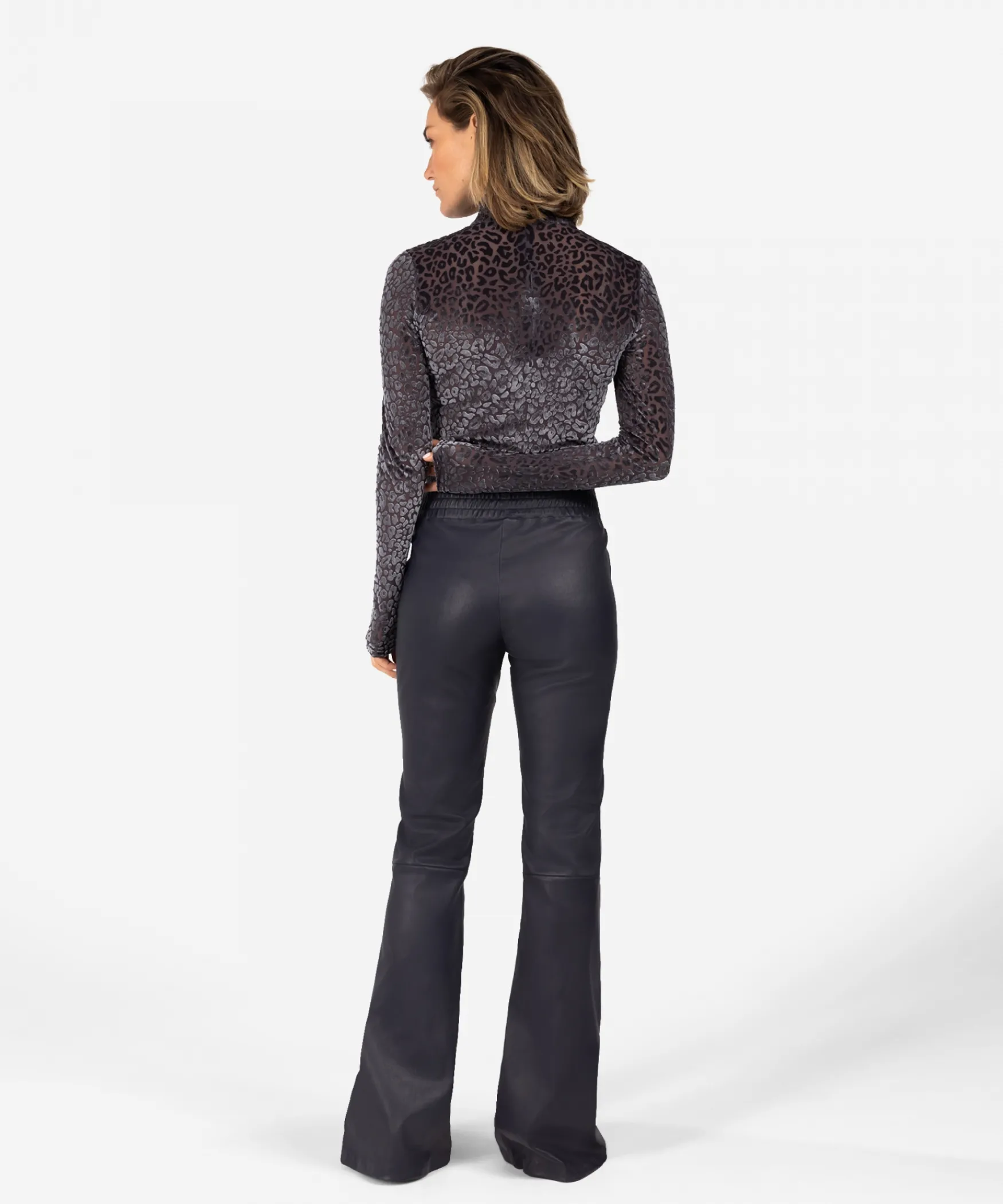 IBANA Telana | < Tops