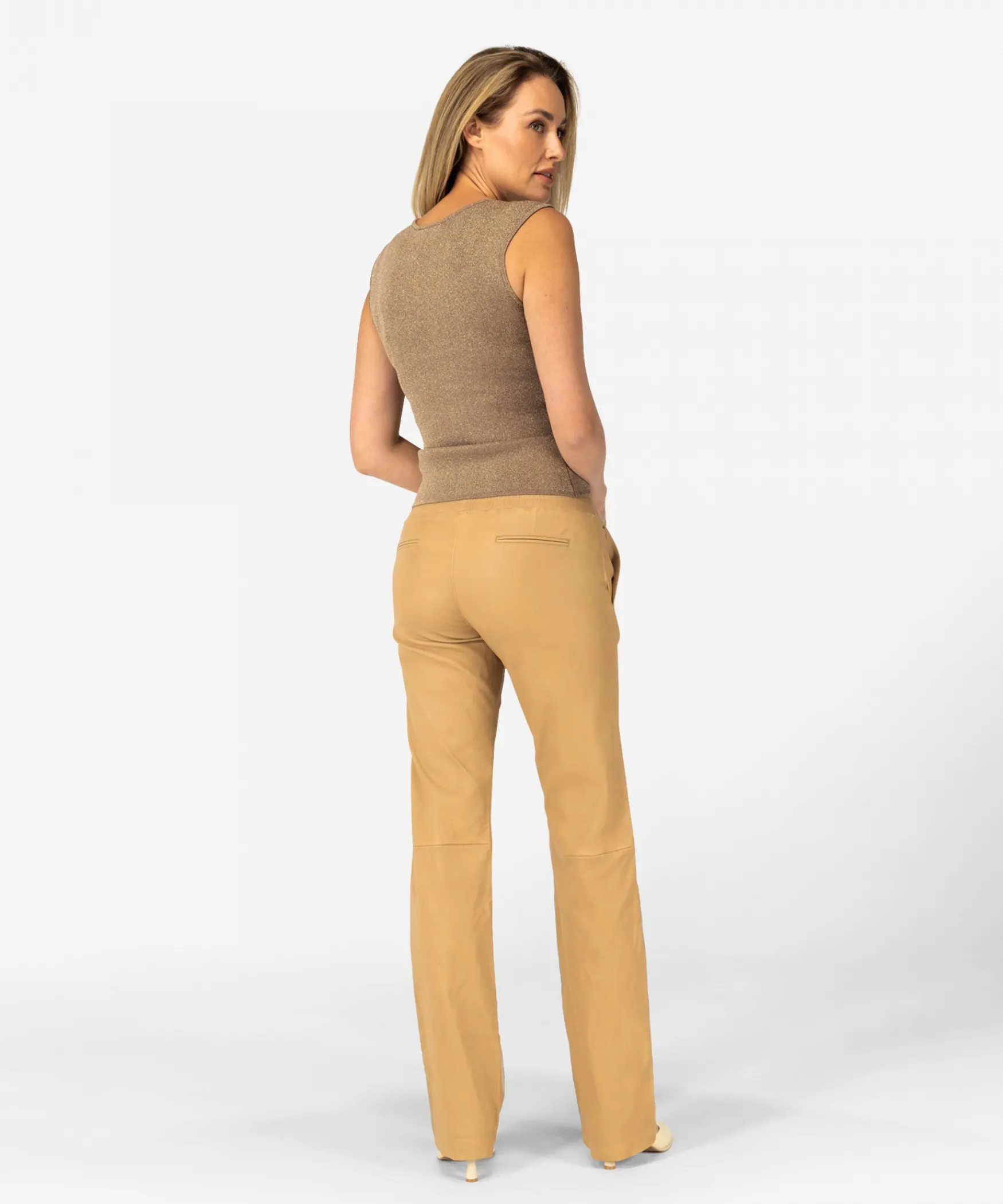 IBANA Trella | Hazelnut< Tops